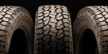 Truck Tyres vs. Regular Tyres