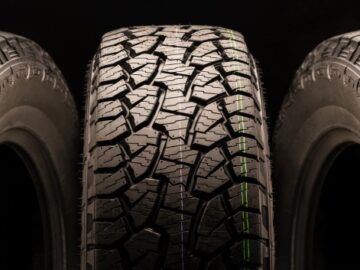 Truck Tyres vs. Regular Tyres