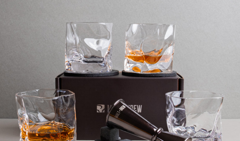 How To Ensure The Quality Of Glassware Sets For Christmas Gifts For Him